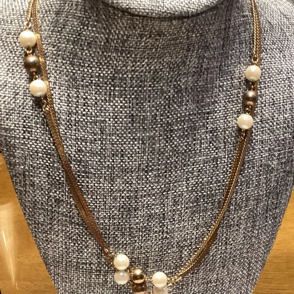 Goldtone Herringbone Chain with Faus Pearls Necklace